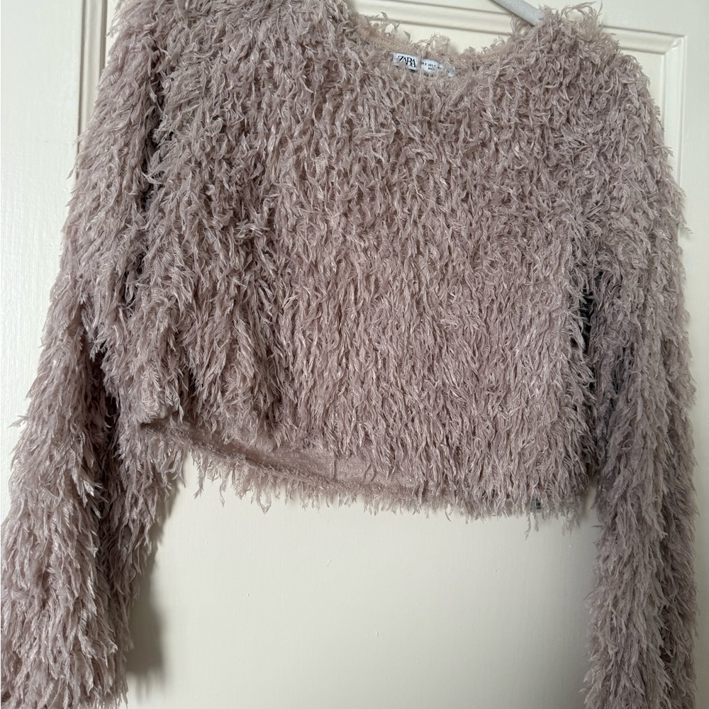 Zara Cream Crew Neck Sweater Plush Texture